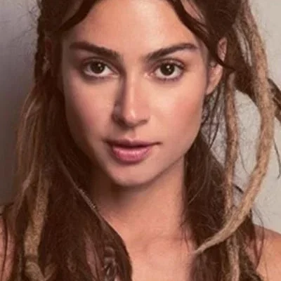  Thaila Ayala