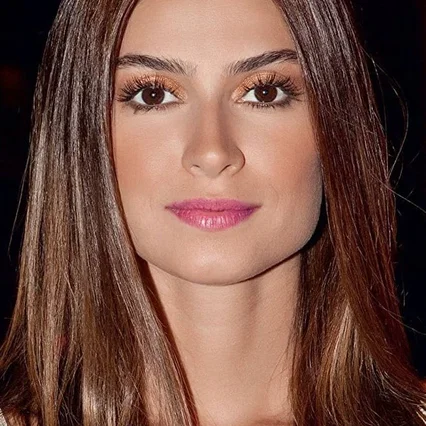  Thaila Ayala