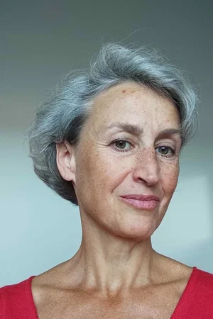  Cécile Morel photo