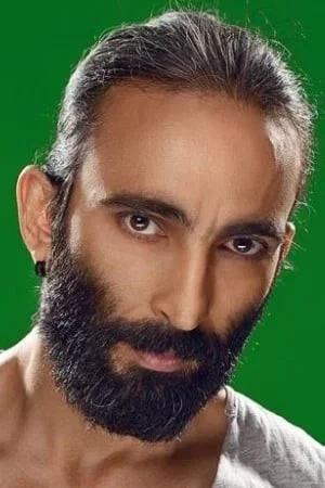 Firat Tanis photo
