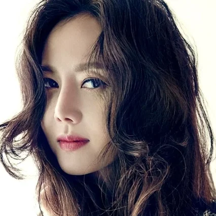  Yum Jung-ah