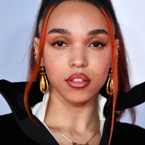 Photo star :  FKA Twigs
