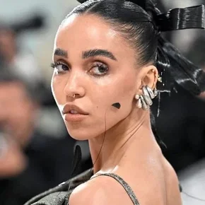 Photo star :  FKA Twigs