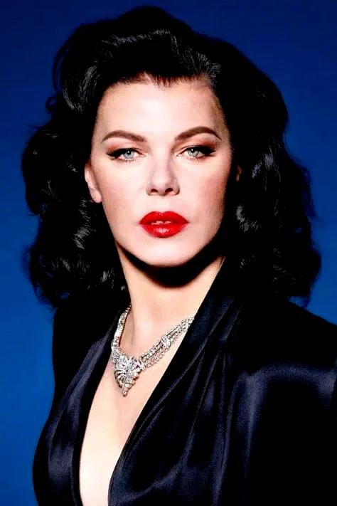 Debi Mazar