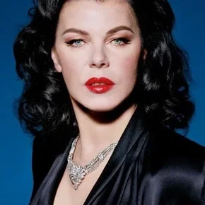 Photo star : Debi Mazar