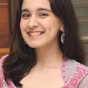 Photo star :  Naisha Khanna