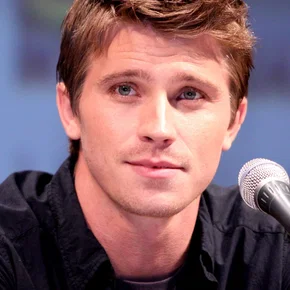 Photo star : Garrett Hedlund