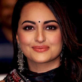 Photo star :  Sonakshi Sinha