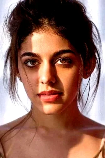  Alaya F