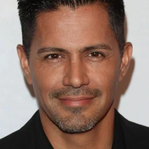 Photo star : Jay Hernandez