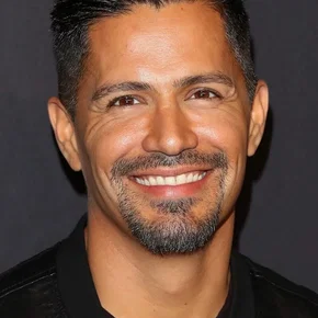 Photo star : Jay Hernandez