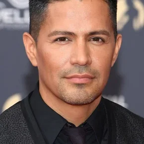 Photo star : Jay Hernandez