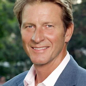 Photo star : Brett Cullen