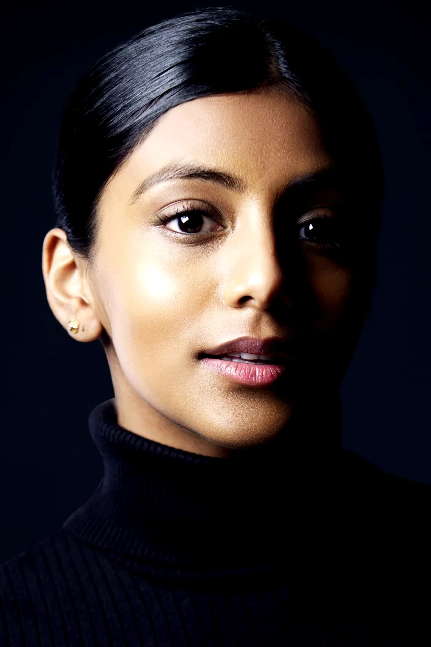 Charithra Chandran