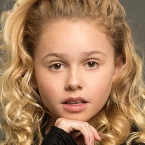 Photo star :  Ruby Rose Turner