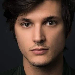 Photo star :  Alex Boniello