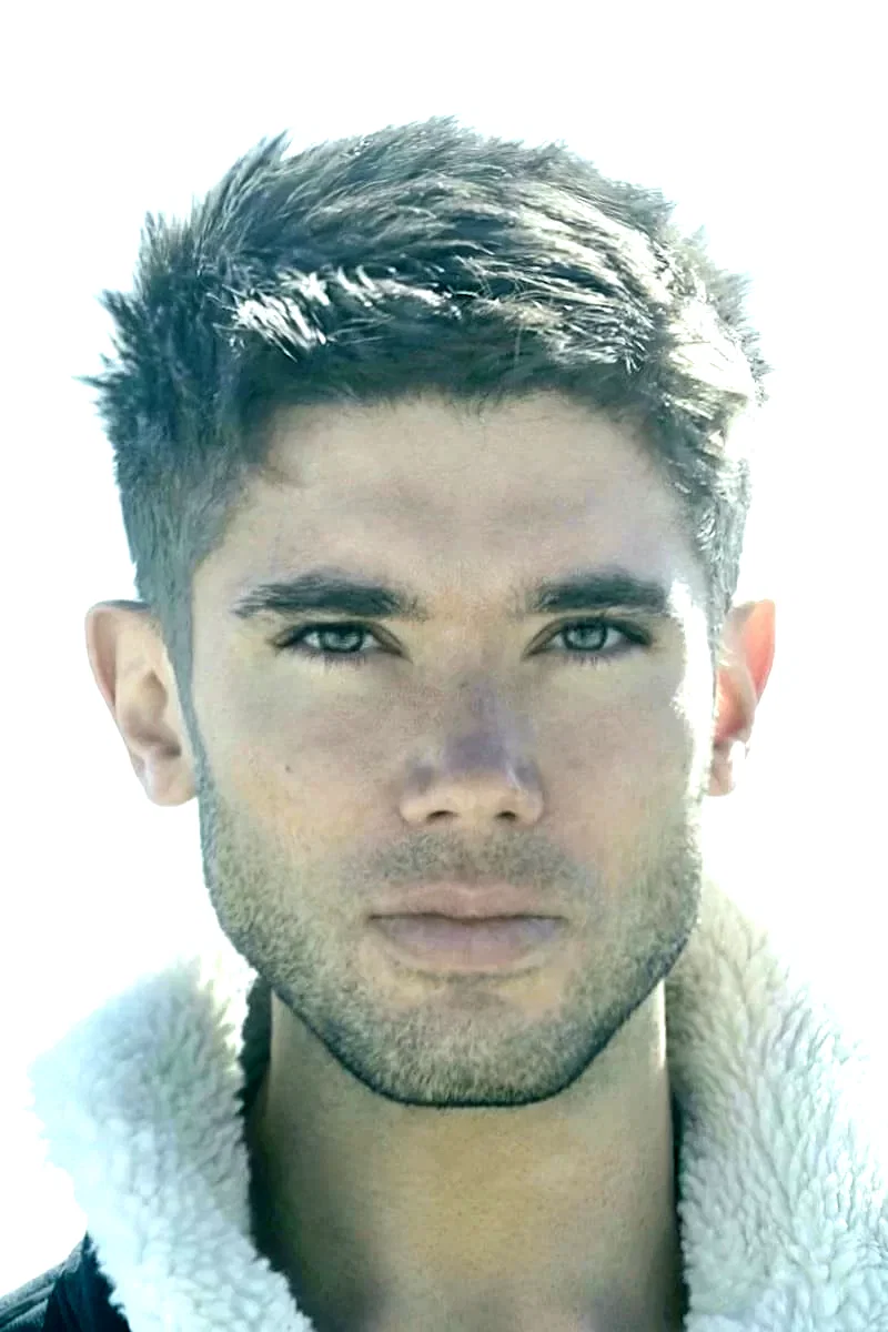  Kristos Andrews