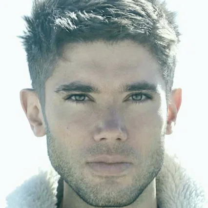  Kristos Andrews