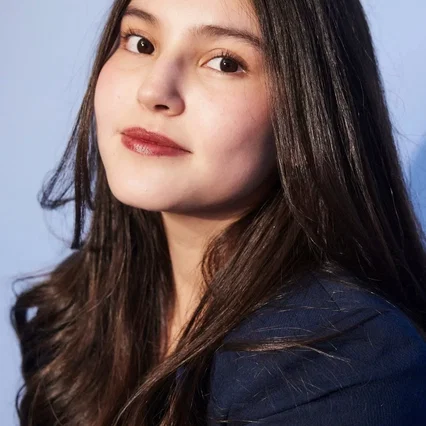  Isabel Deroy-Olson