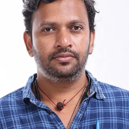  Meera Mahadhi