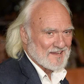 Photo star : Kenneth Welsh