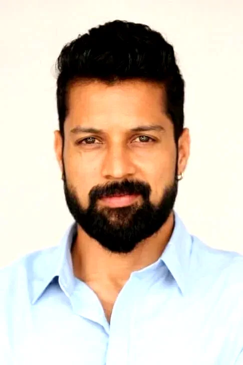  Santhosh Prathap