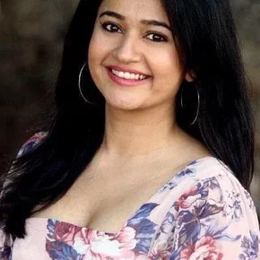 Photo star :  Poonam Bajwa