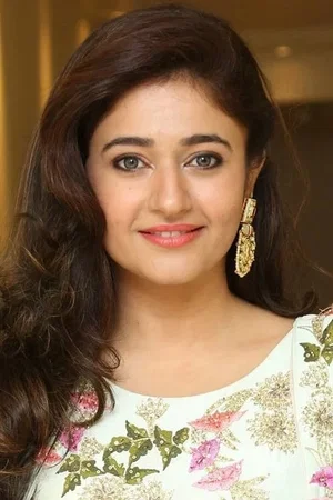  Poonam Bajwa photo