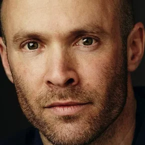Photo star :  Aaron Roman Weiner