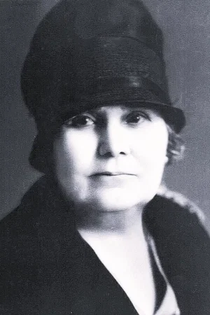  May Wallace photo