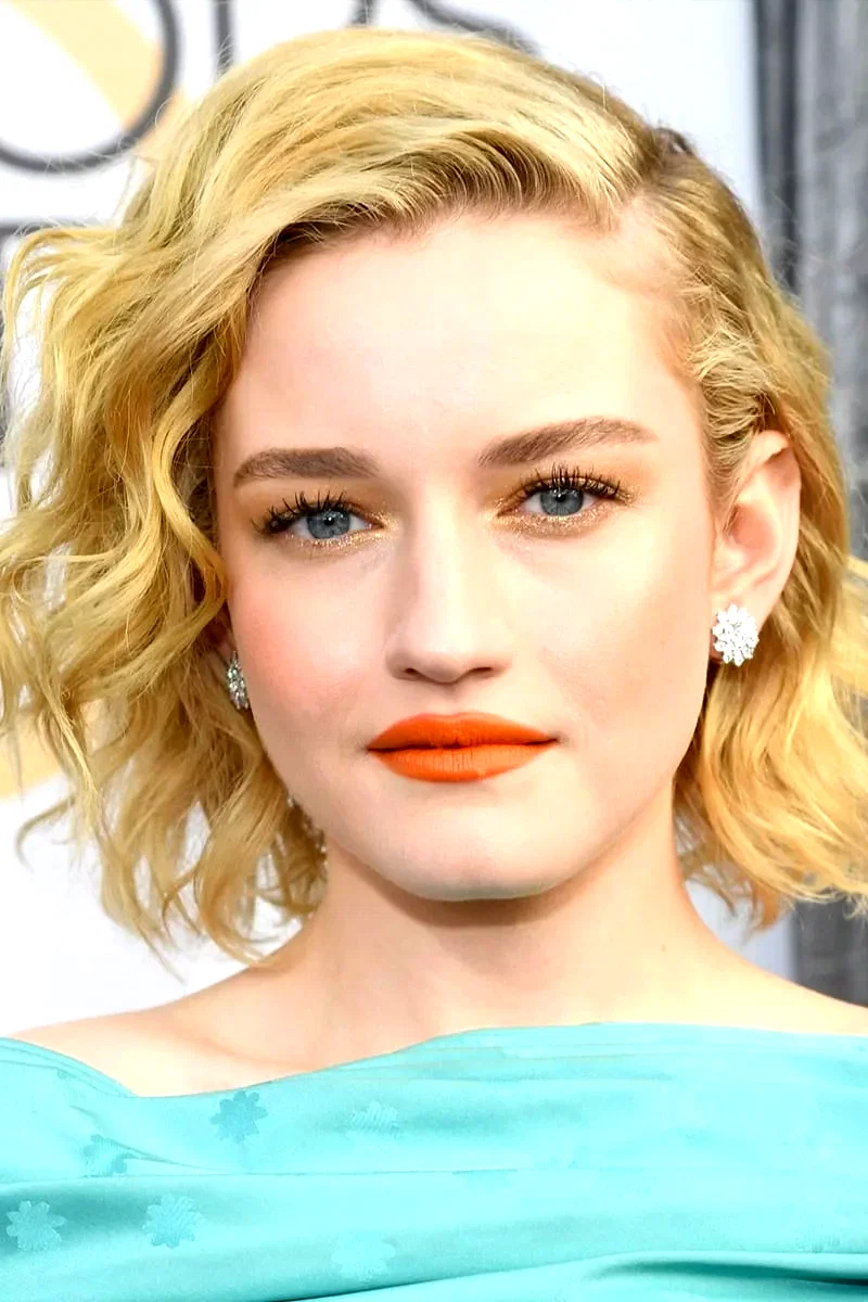 Julia Garner