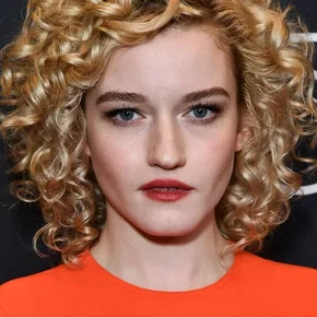 Photo star : Julia Garner