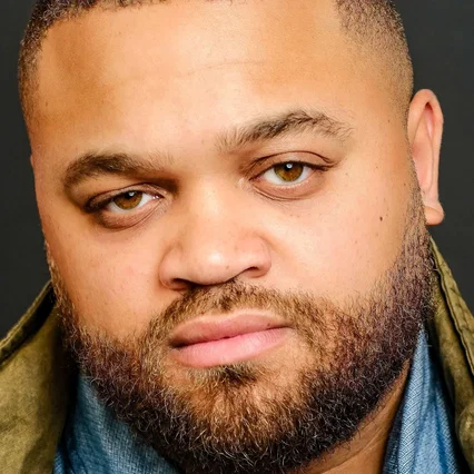  Kevin Saunders