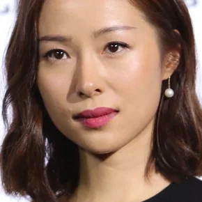 Photo star : Jiang Yiyan
