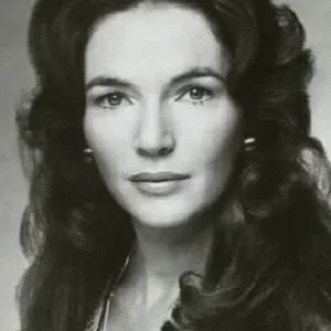 Fionnula Flanagan