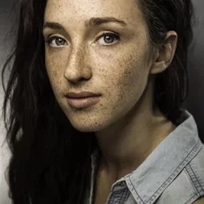 Photo star :  Ellie James