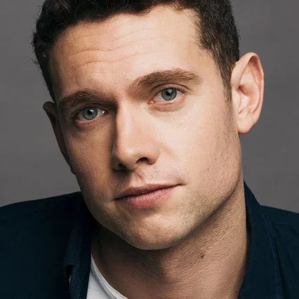  Tom Brittney