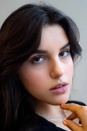  Melia Kara photo