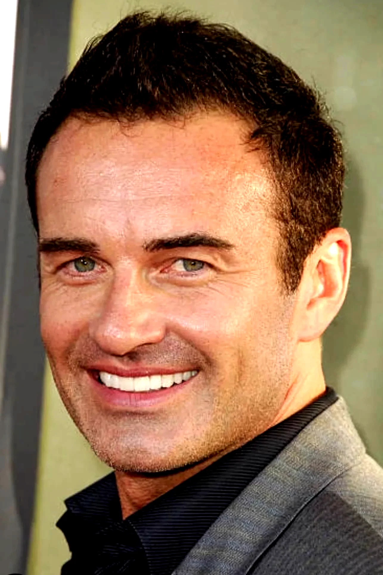 Julian McMahon