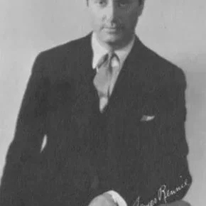 Photo star :  James Rennie