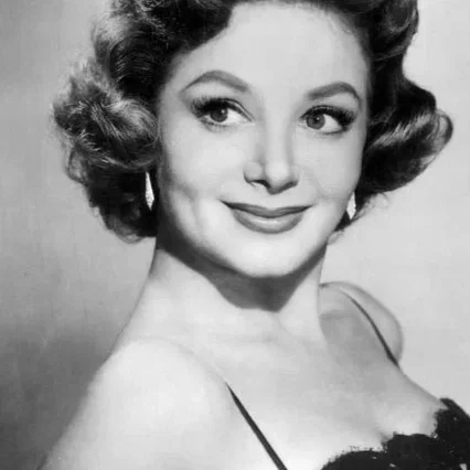  Cara Williams