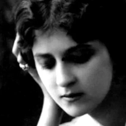 Yvette Andreyor
