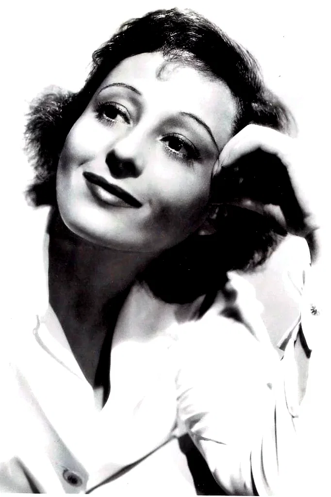  Luise Rainer