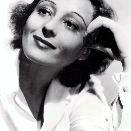  Luise Rainer