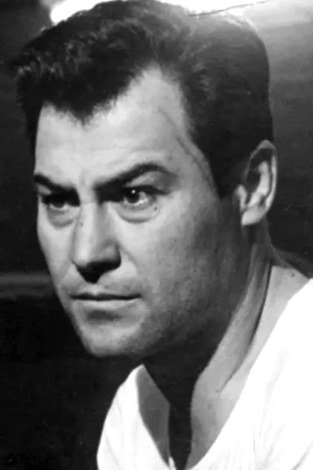 Leonardo Villar