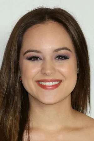  Hayley Orrantia photo