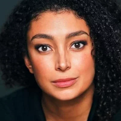  Riana Duce