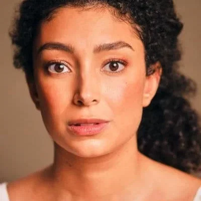  Riana Duce