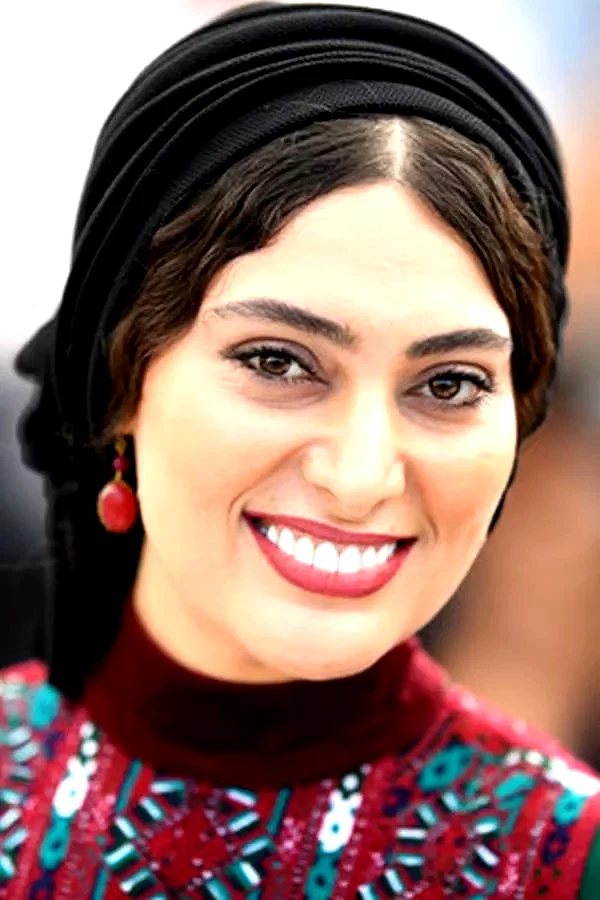  Soudabeh Bayzai