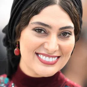 Photo star :  Soudabeh Bayzai
